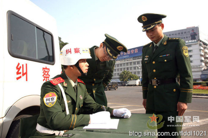 中国武警警备纠察