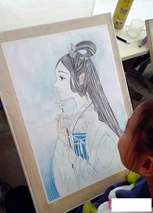 优秀的儿童画图片，唯美古风女子