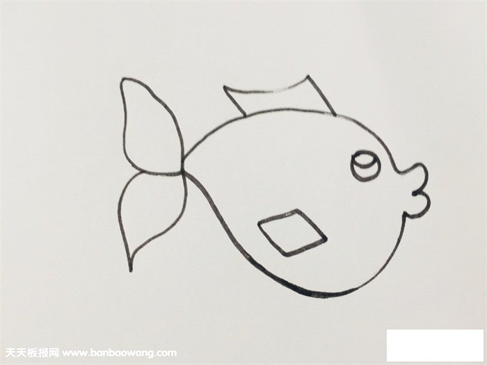 简单的小鱼怎么画