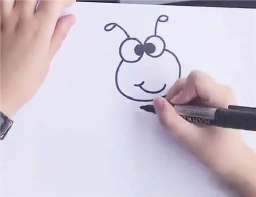 简笔画小蜜蜂的画法 彩色小蜜蜂简笔画步骤图片