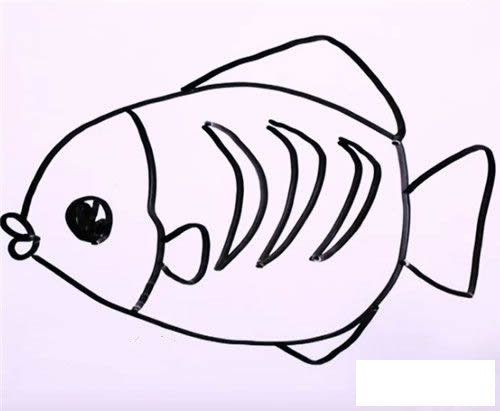 怎么画一条花斑鱼 花斑鱼的简笔画图解步骤